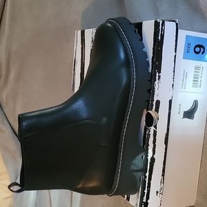 DV by Dolce Vita Womens Lobera Chelsea Boot